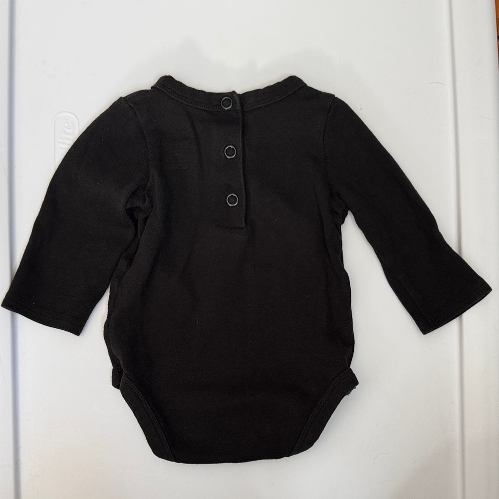 Disney Black Mickey Mouse 2026 Graphic One-Piece 6-9months - Picture 3 of 3